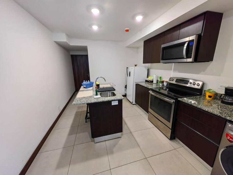 1102 Torre Los Yoses Hermoso Apartamento En Barrio Escalante Sin Parqueo San José Exterior foto