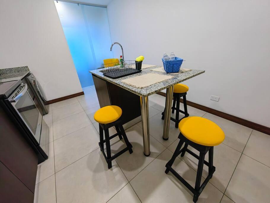 1102 Torre Los Yoses Hermoso Apartamento En Barrio Escalante Sin Parqueo San José Exterior foto